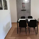 Apartman Sea Garden Idm *