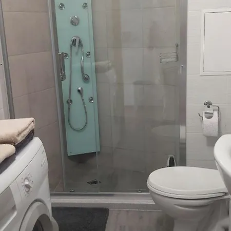 Apartment Sea Garden Idm *